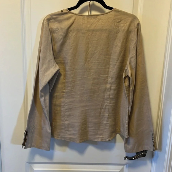 NWT Per Una Tan Long Sleeve Linen Top with Brass Embellishments - Picture 5 of 10